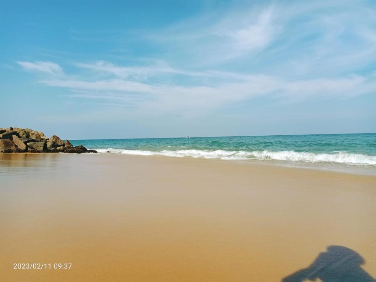 Blue Waves Kite Surfing Beach Resort Kalpitiya Bagian luar foto
