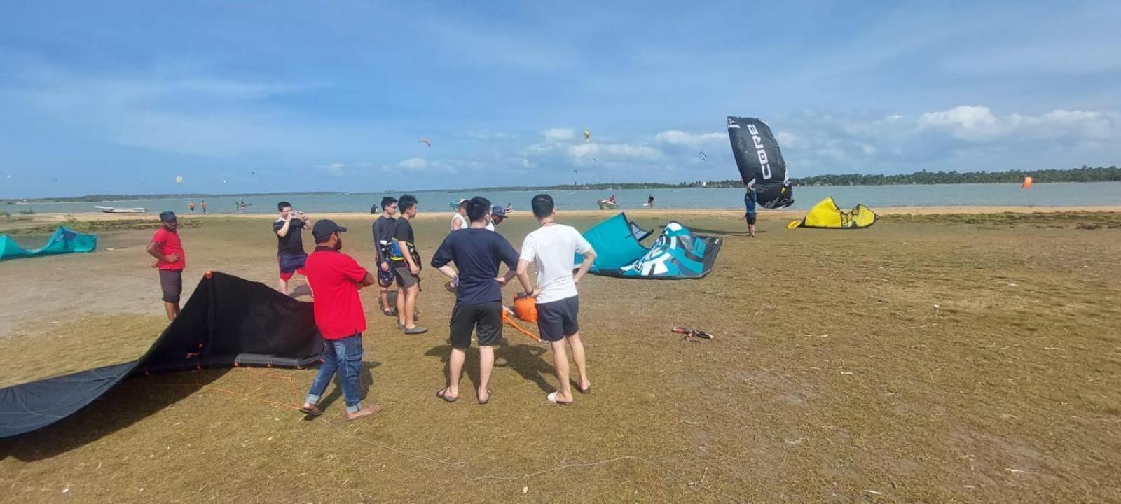 Blue Waves Kite Surfing Beach Resort Kalpitiya Bagian luar foto