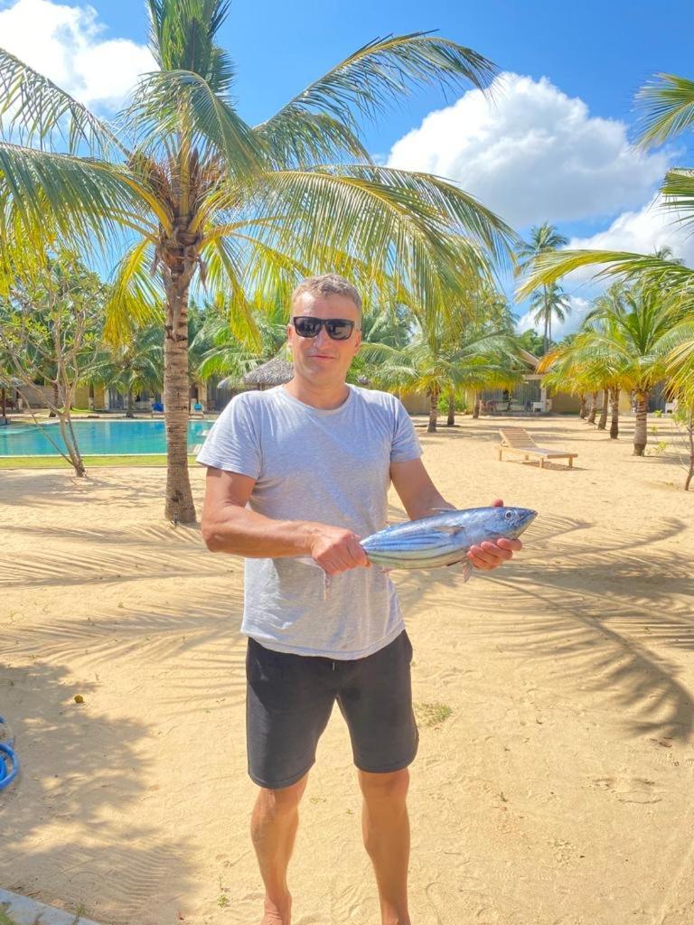 Blue Waves Kite Surfing Beach Resort Kalpitiya Bagian luar foto